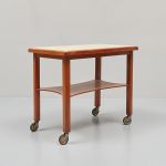 1039 2402 SERVING TABLE